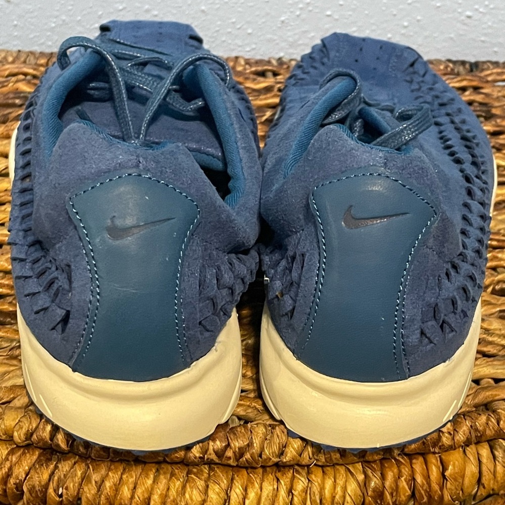 Shoes 👟 - Picture 4 of 5